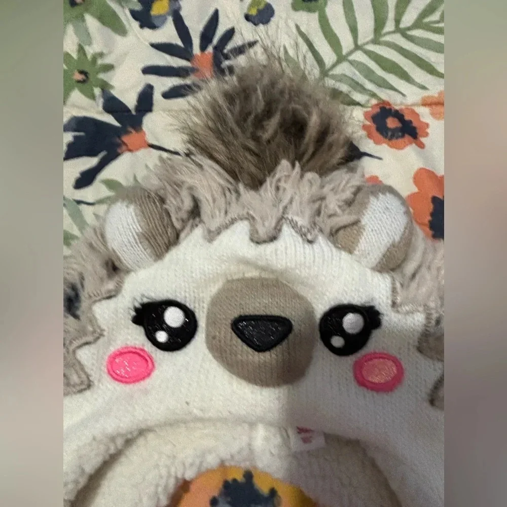 Justice bear hat one size. No stains